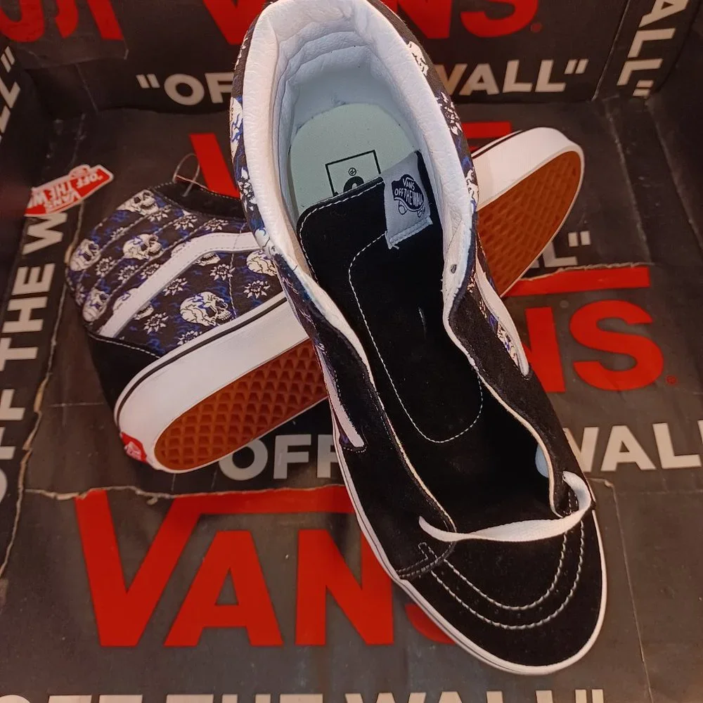 Vans Men's 12 Sk8-Hi Flash Skulls Canvas Suede Skate shoes Black VN0A4U3C1HJ